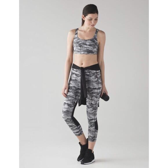 Lululemon Pace Rival Crop Tights 22” Luxtreme Hazy Days Black White sz 6 / S - Picture 7 of 15